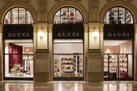 milan outlet gucci|gucci outlet milan online.